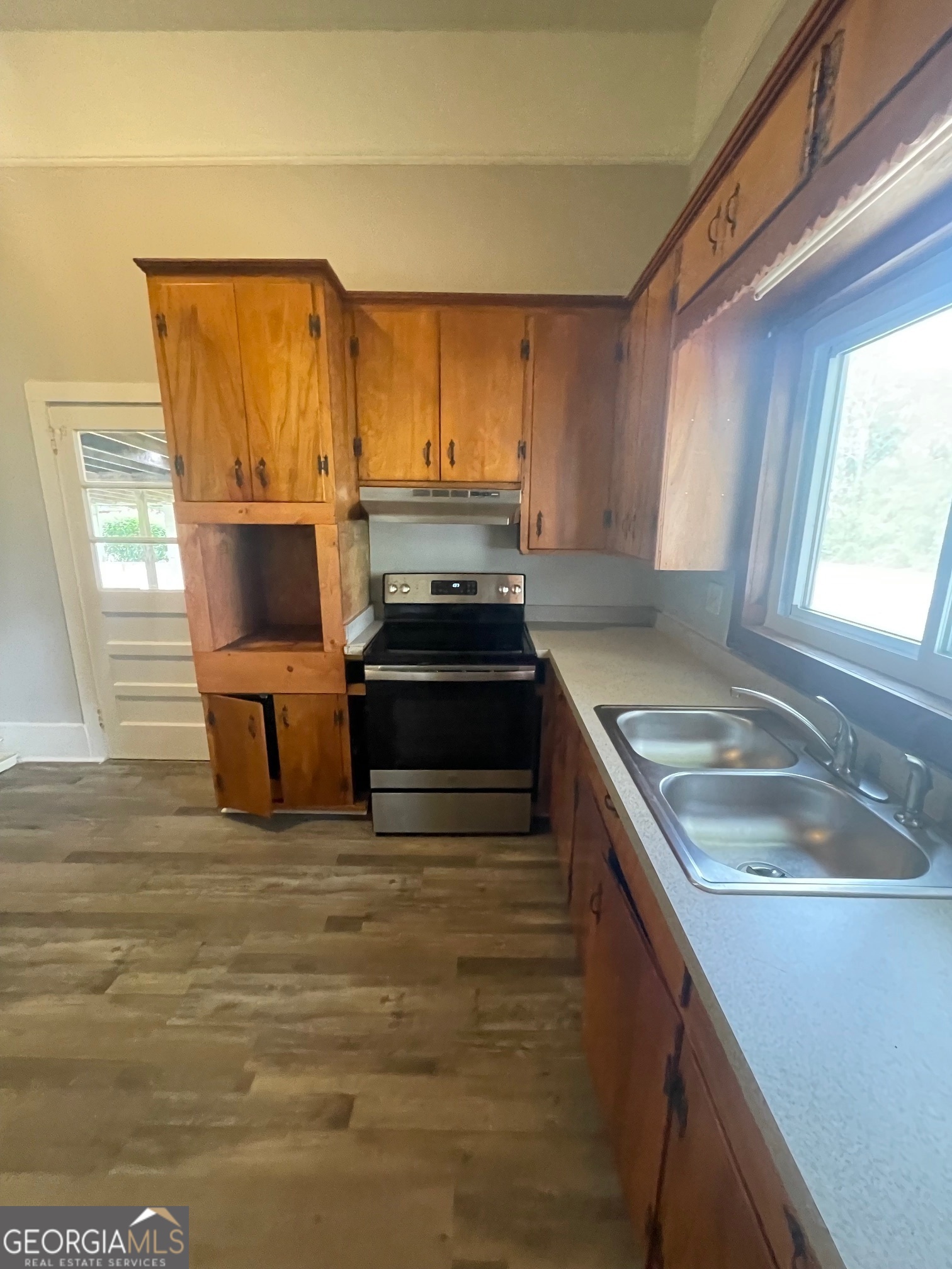430 College Street # B Property Photo 9