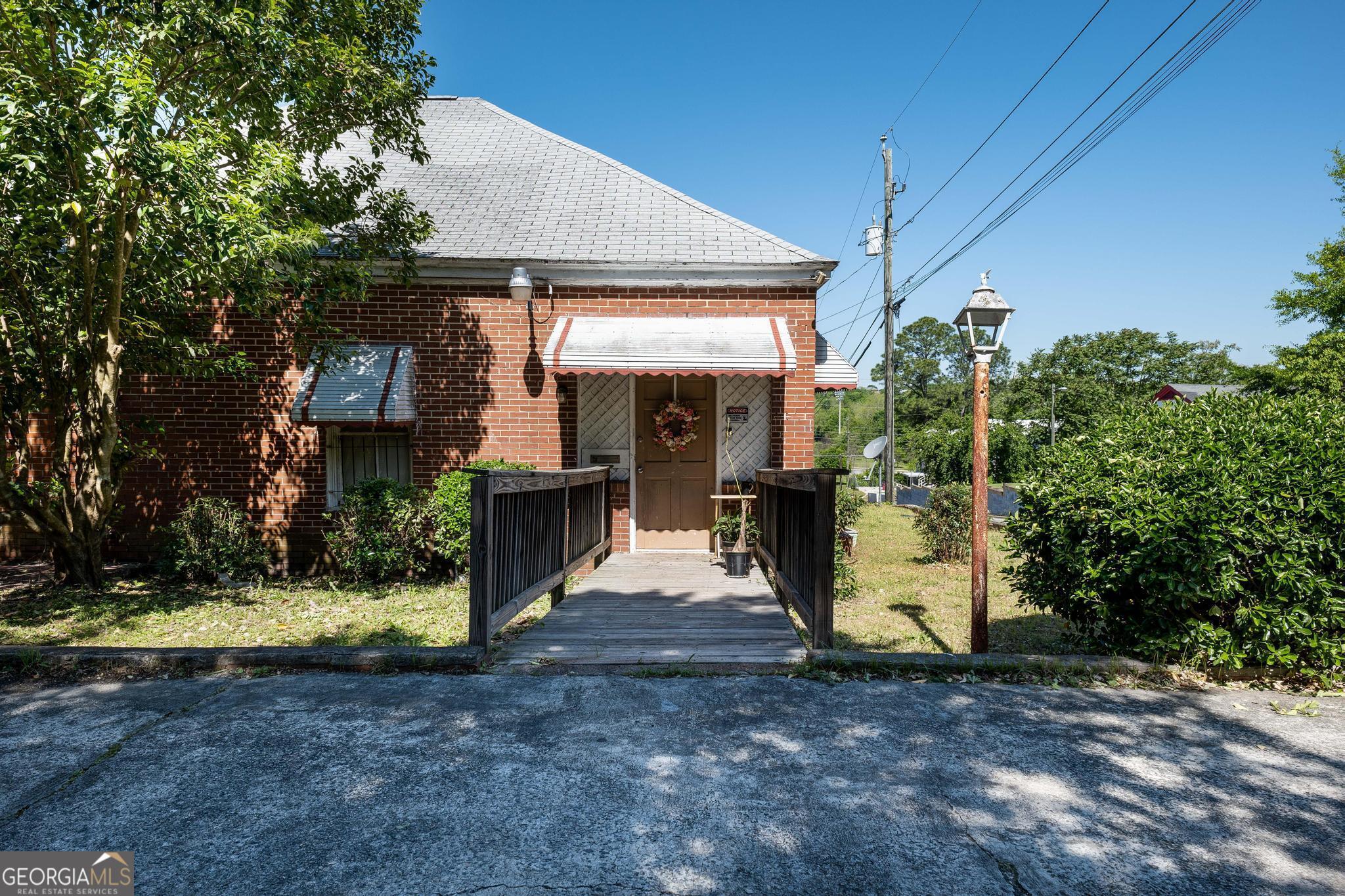 738 Liberty Street Property Photo 1