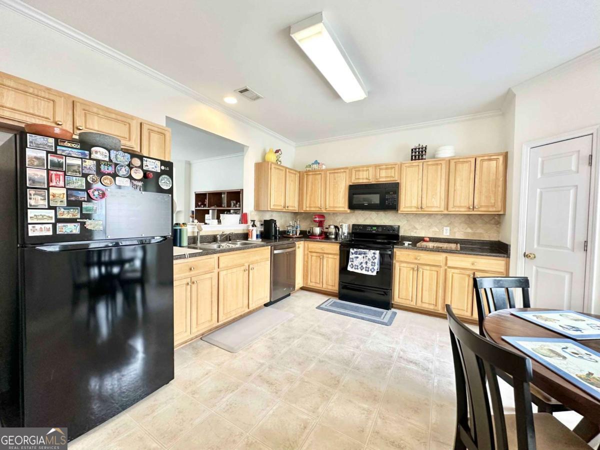 5401 Fox Creek Lane Property Photo 9