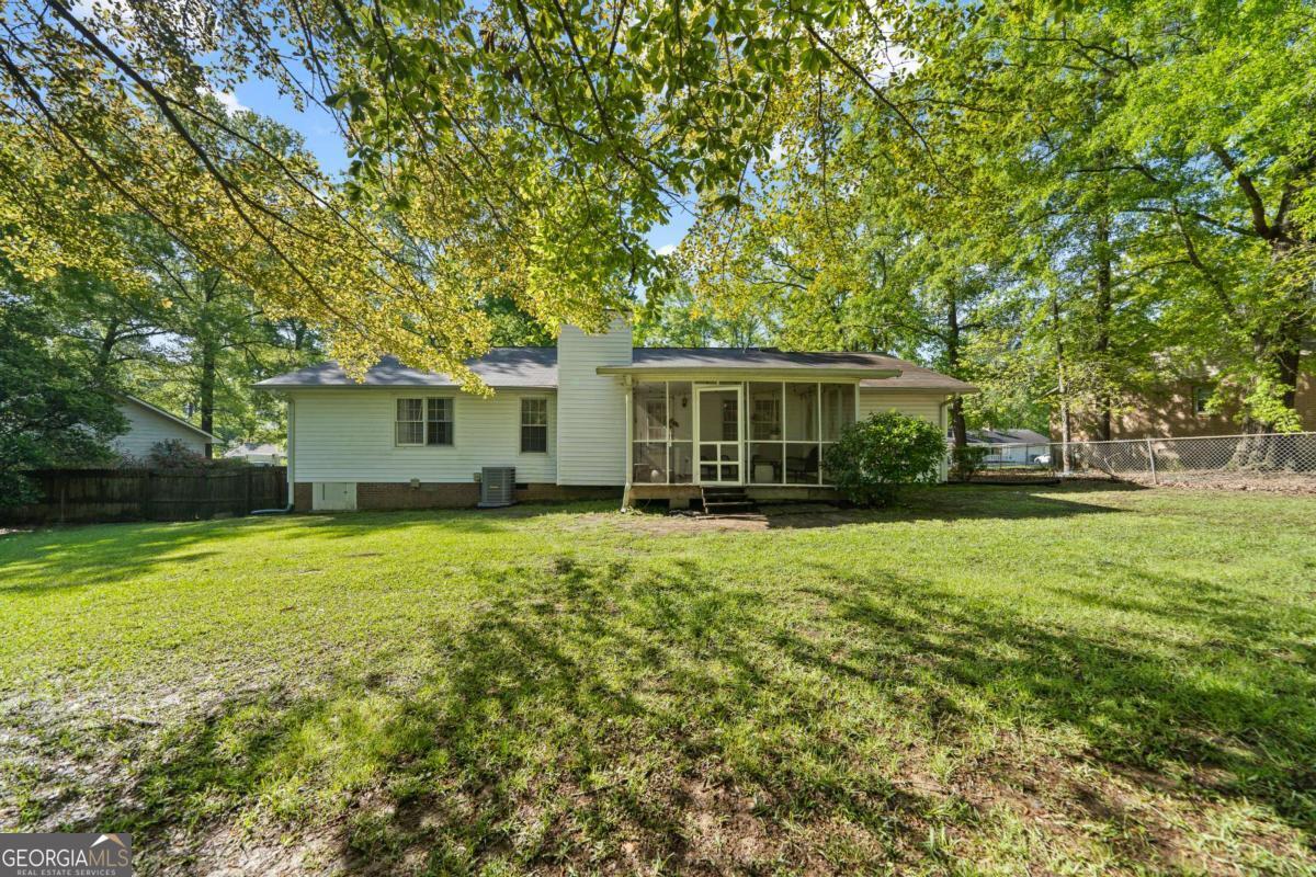 1880 Timberlane Road Property Photo
