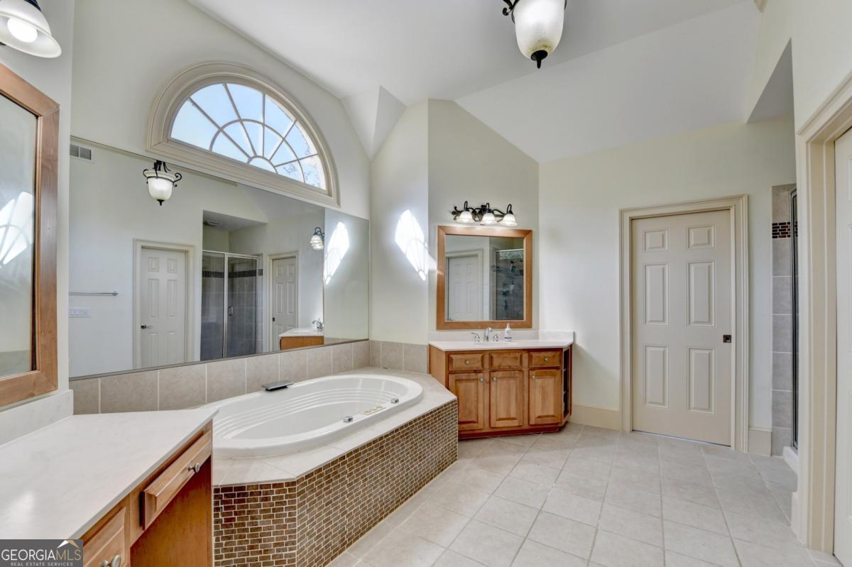 1806 Royal Troon Court Property Photo 24