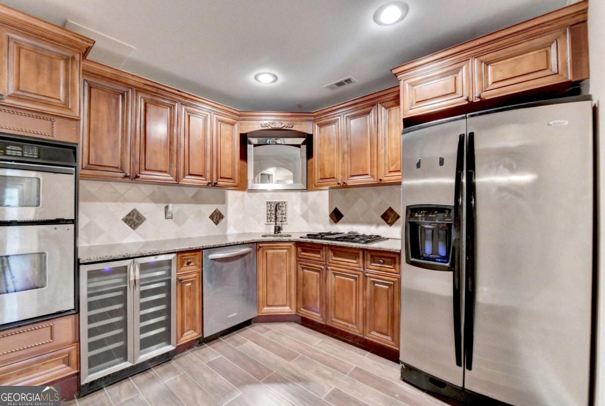 1806 Royal Troon Court Property Photo 33