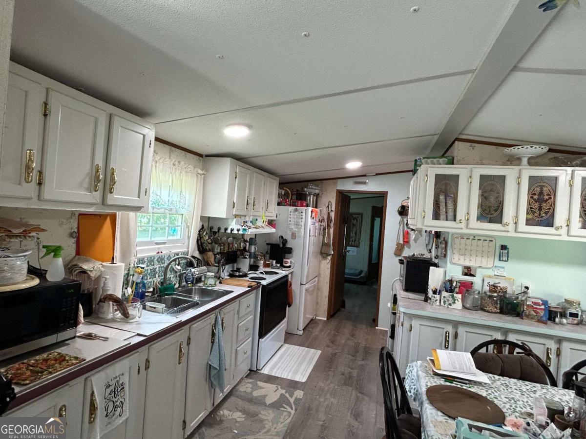 13513 Highway 169 Property Photo 5