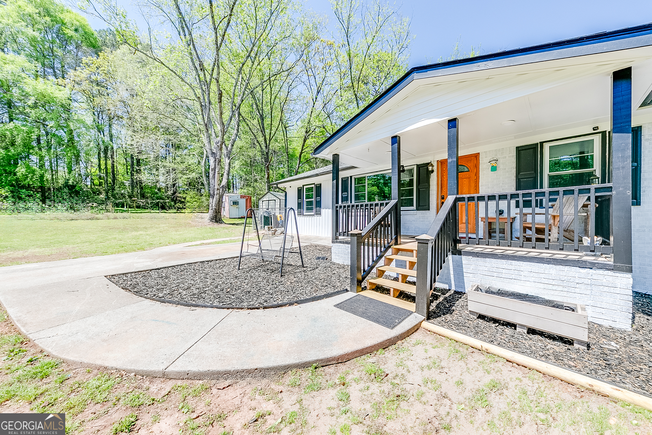 104 Pineview Drive Property Photo 1