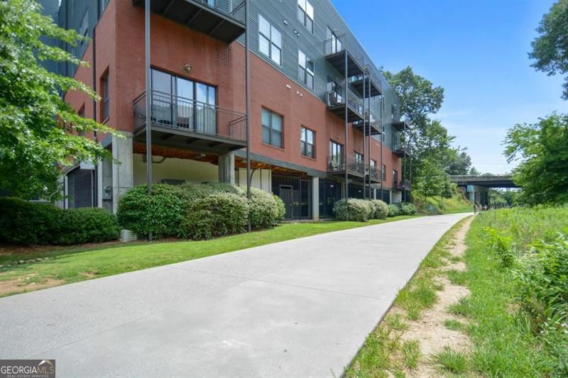 200 Highland Avenue # 202 Property Photo 14