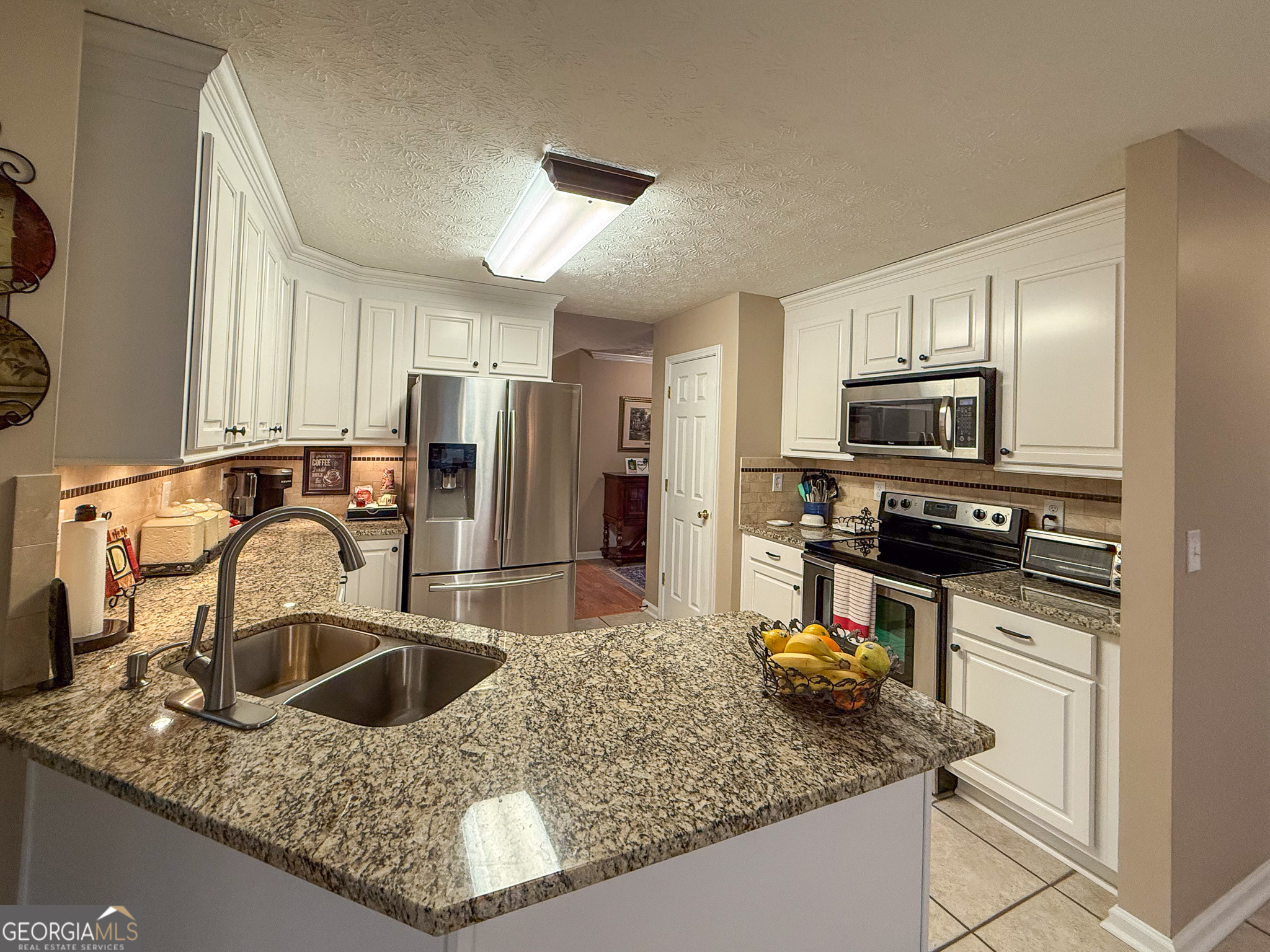2380 Emerald Drive Property Photo 5