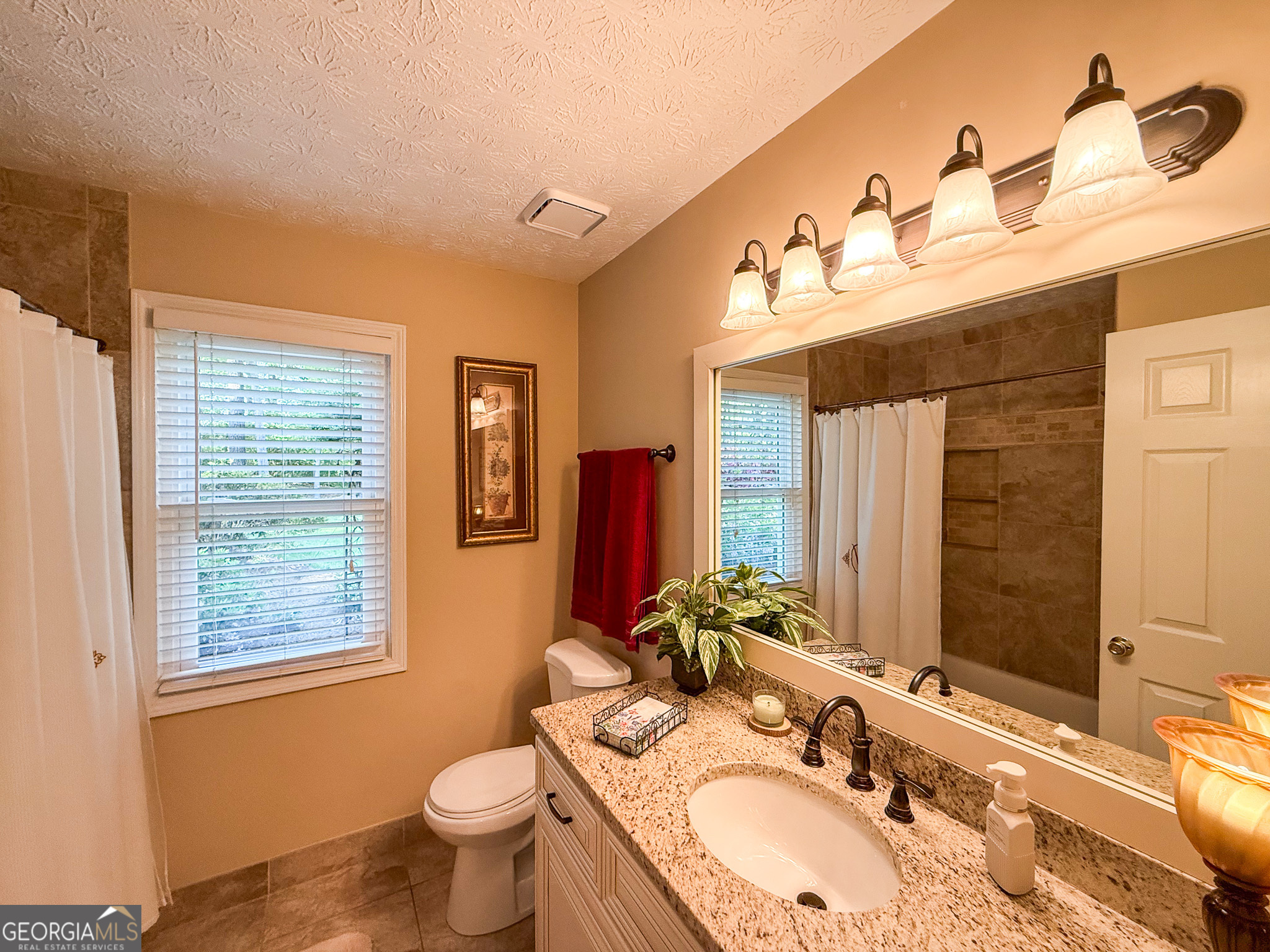 2380 Emerald Drive Property Photo 18