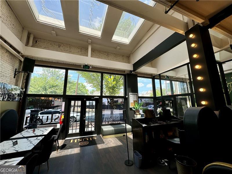 327 Edgewood Avenue Property Photo 8