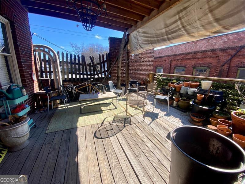 327 Edgewood Avenue Property Photo 13