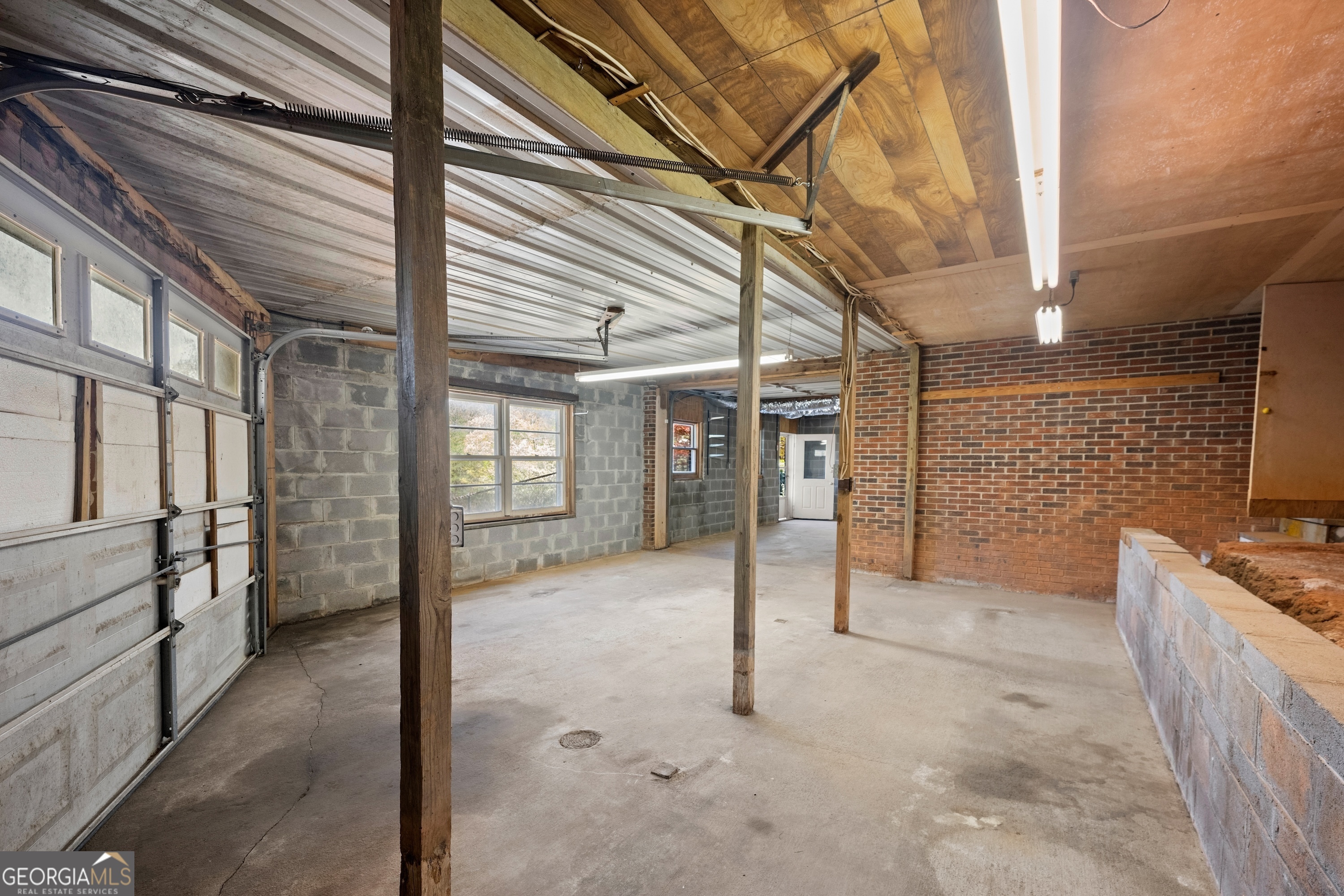 961 Robert Jarrard Road Property Photo 47