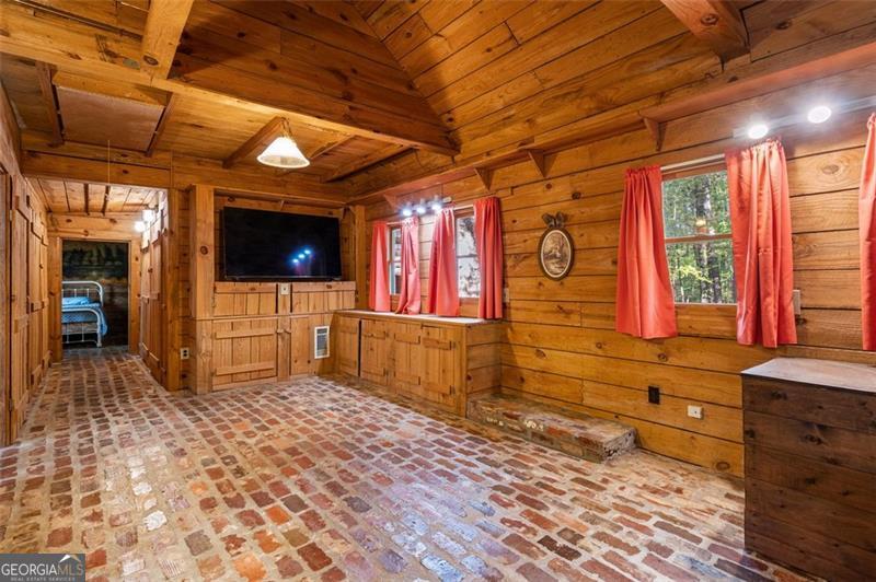 3401 Clay Road Property Photo 25