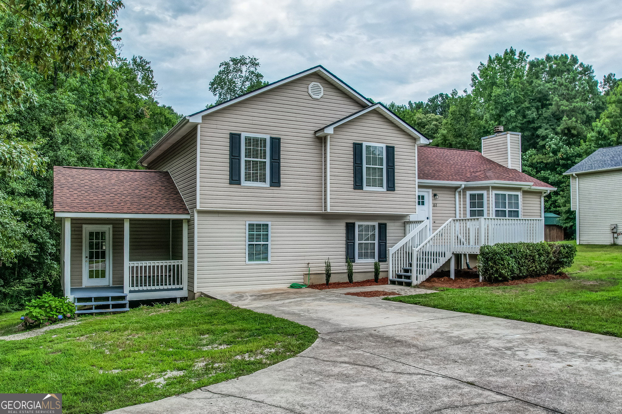 61 Meadowbrook Lane Property Photo 1