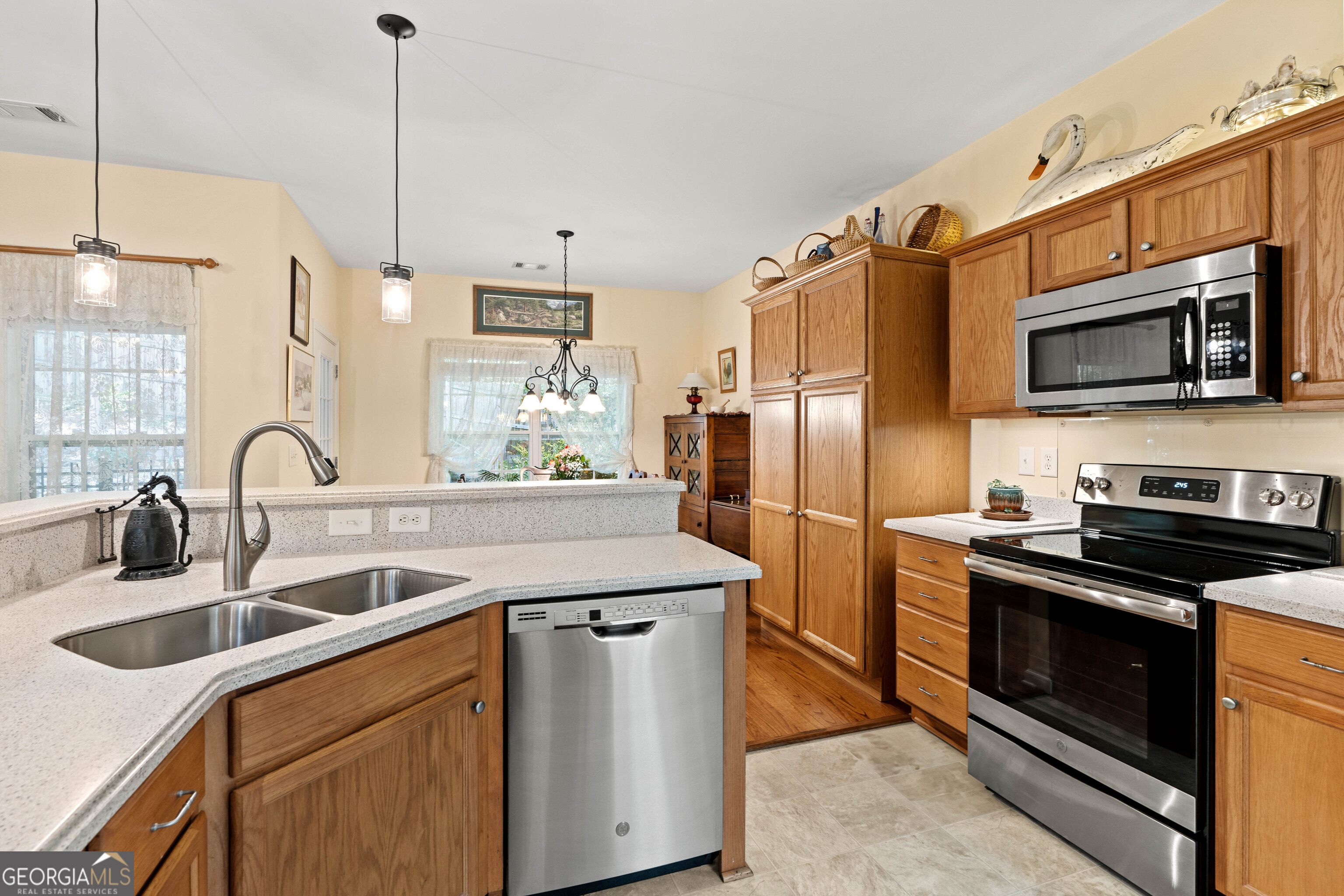 142 Senior Circle Property Photo 10
