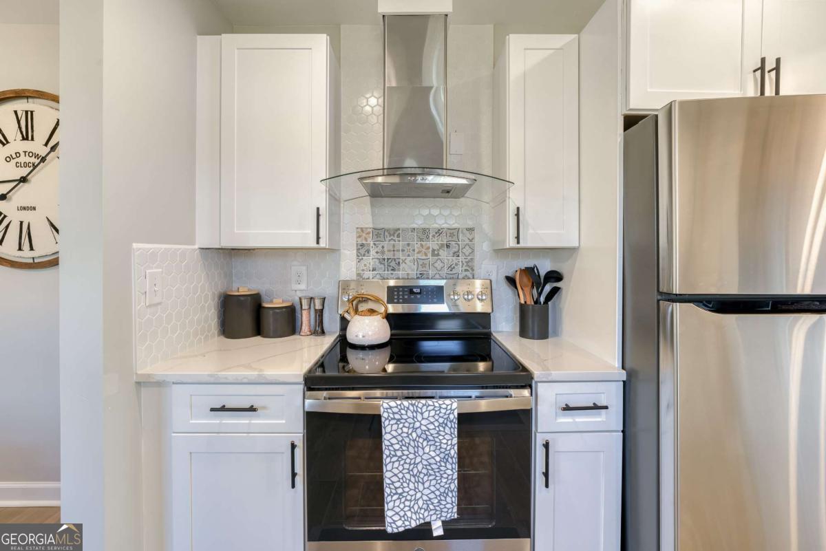 432 Fair Street Property Photo 12