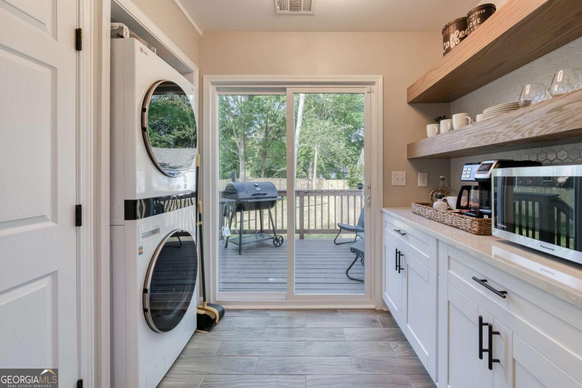 432 Fair Street Property Photo 14
