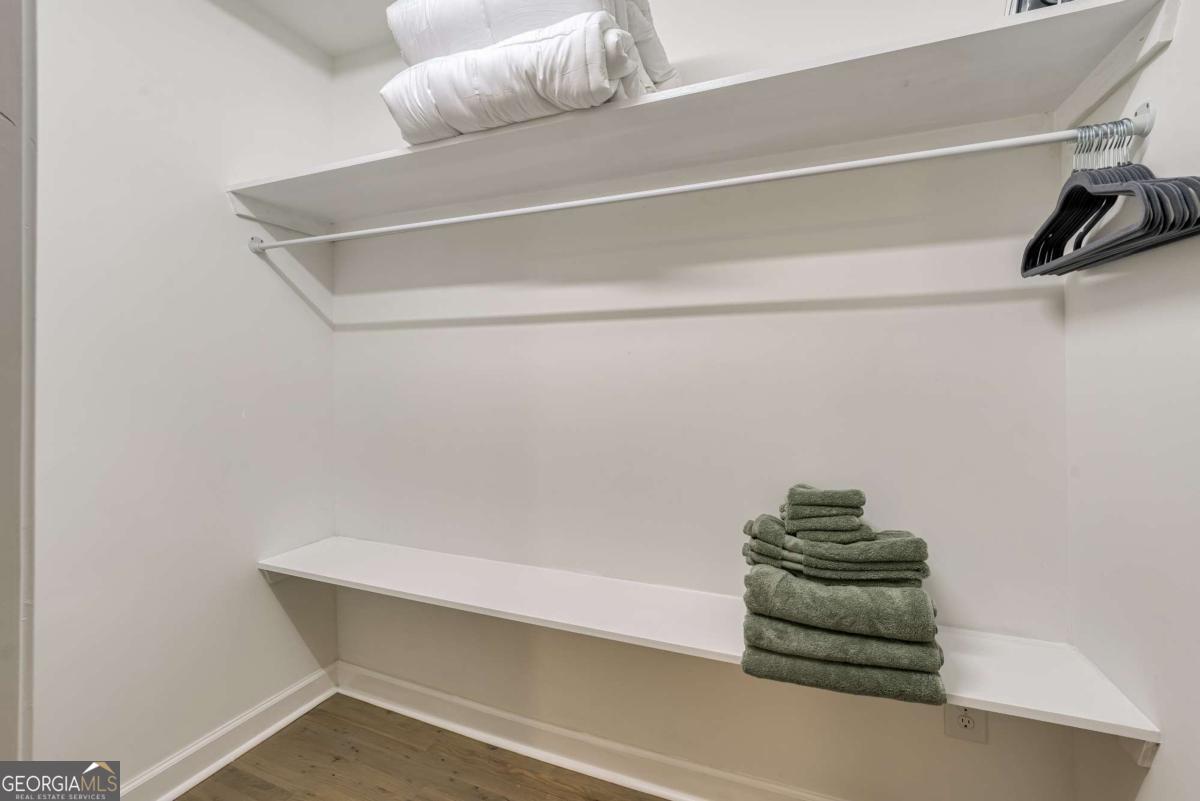 432 Fair Street Property Photo 17