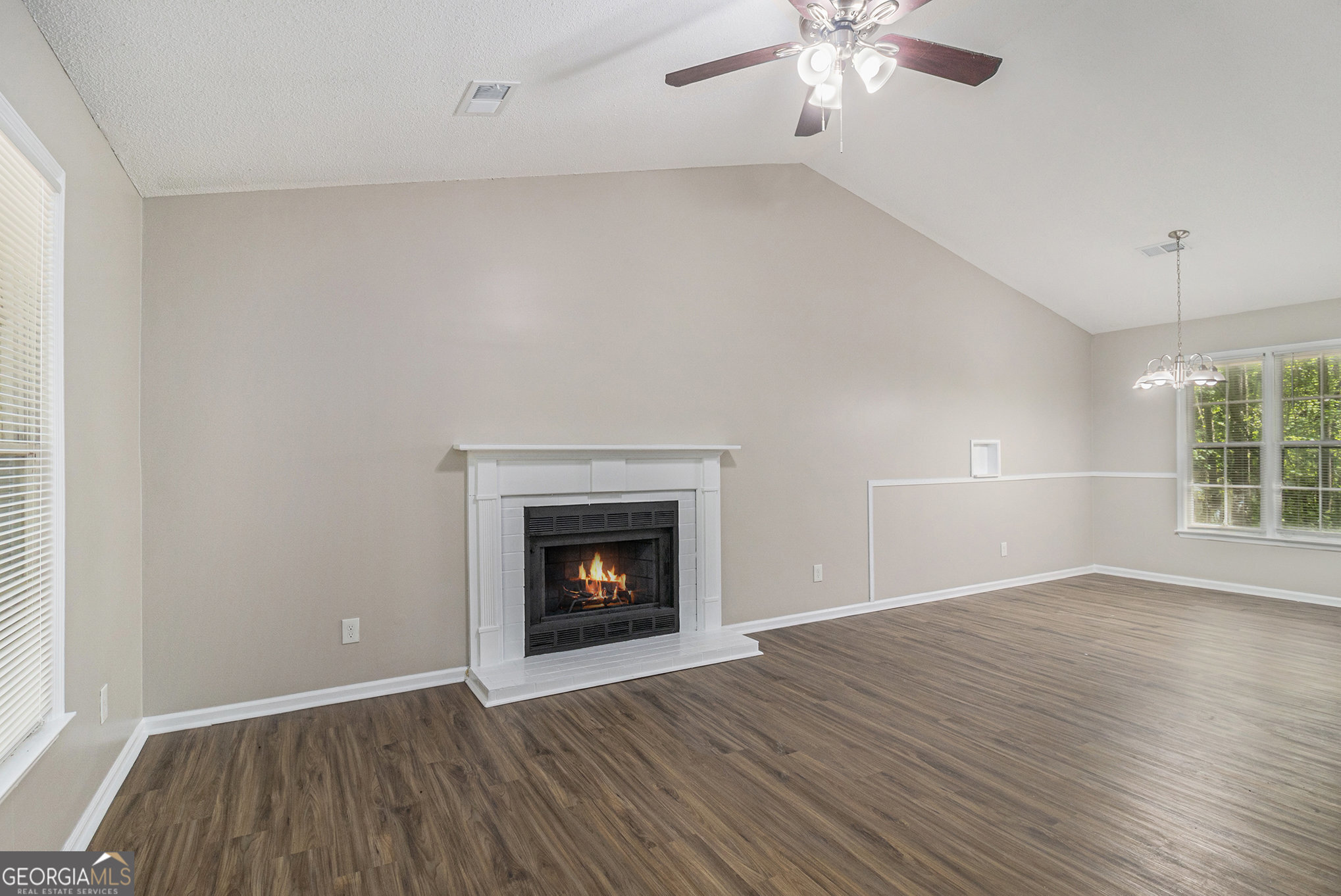 464 Meadowbrook Drive Property Photo 6