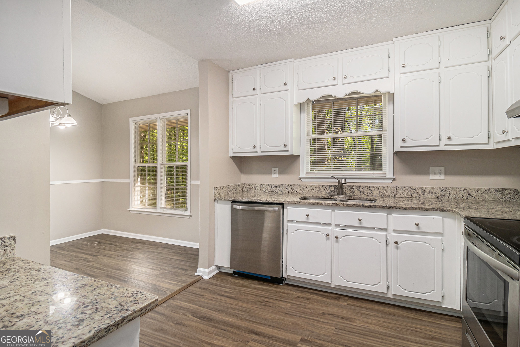464 Meadowbrook Drive Property Photo 11