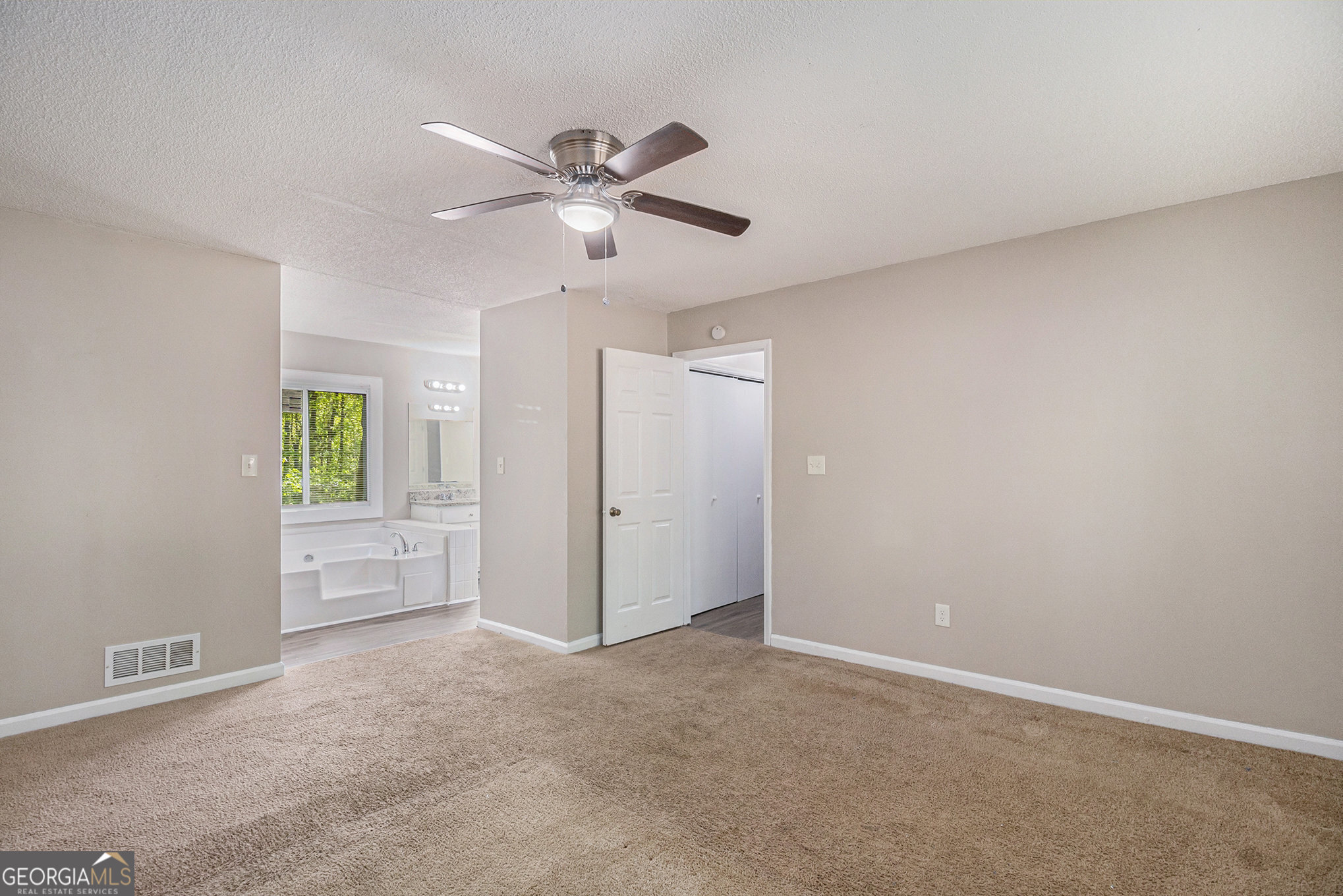 464 Meadowbrook Drive Property Photo 17