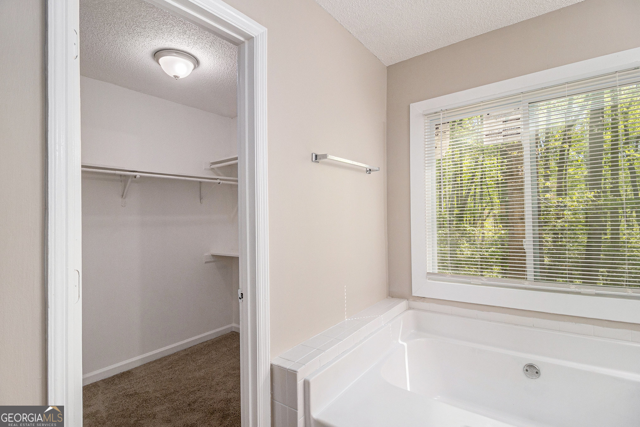 464 Meadowbrook Drive Property Photo 21