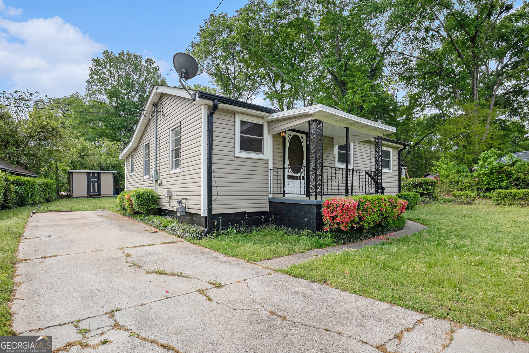 190 Derby Street Property Photo 3