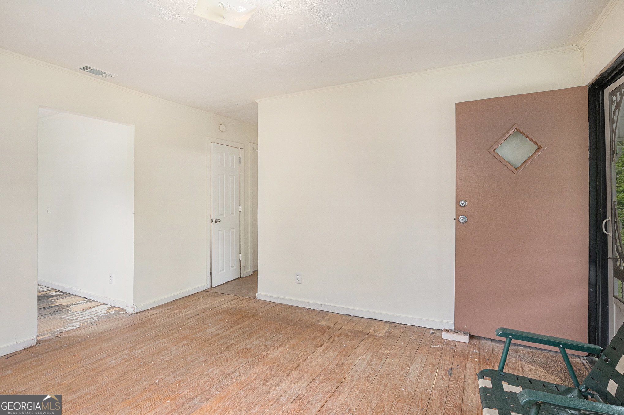 190 Derby Street Property Photo 8