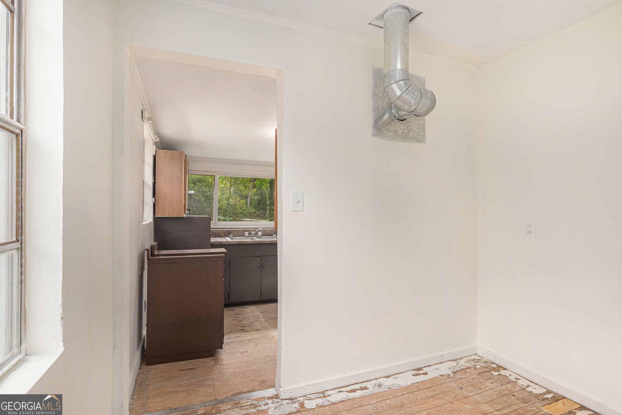 190 Derby Street Property Photo 11