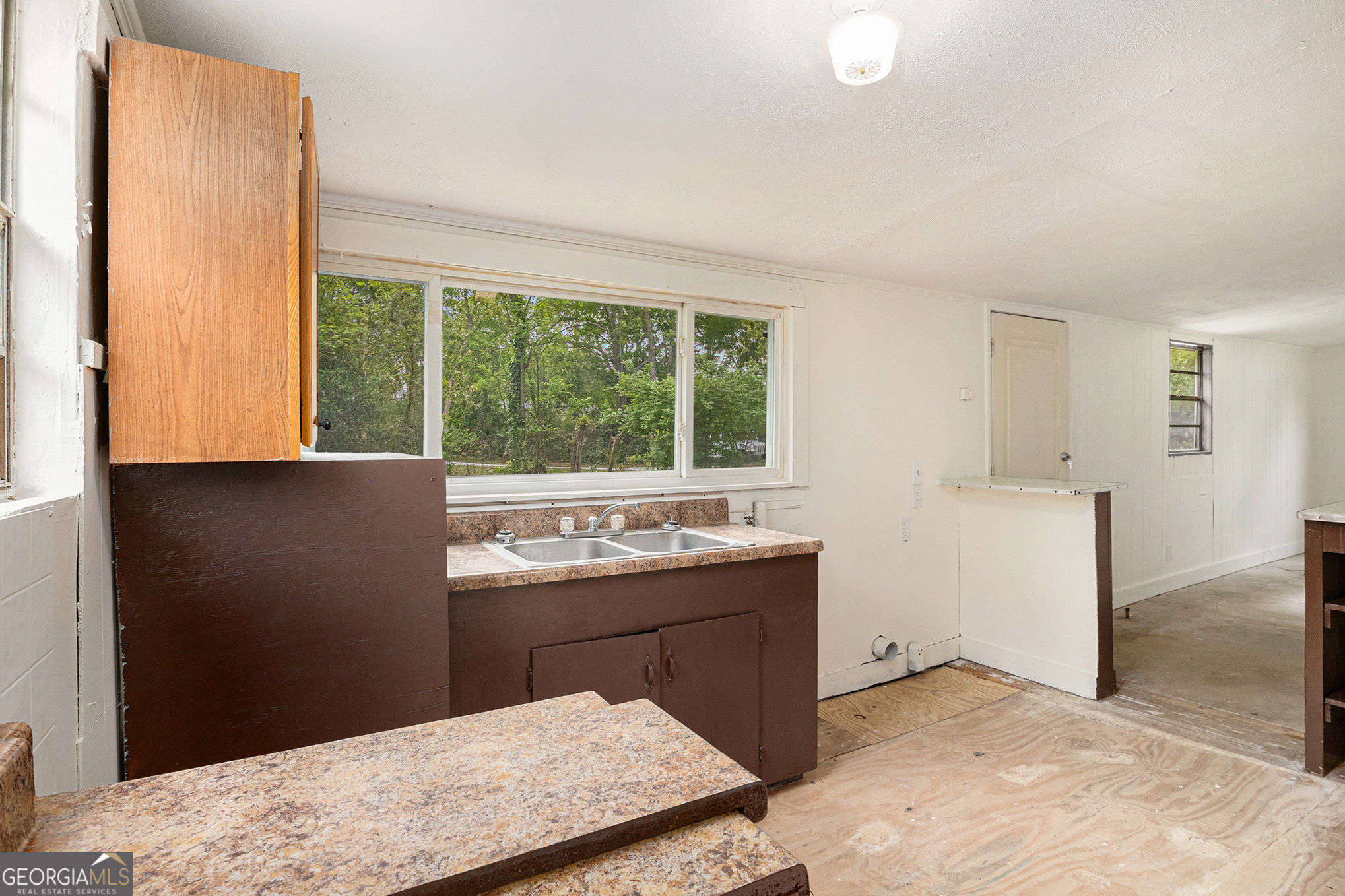 190 Derby Street Property Photo 13