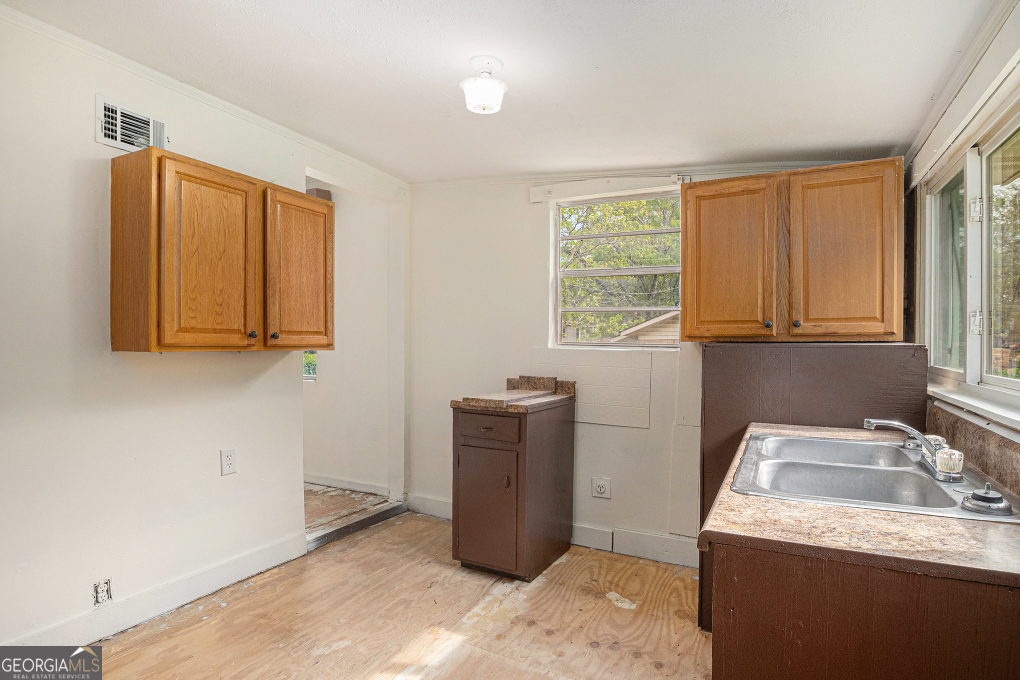 190 Derby Street Property Photo 15