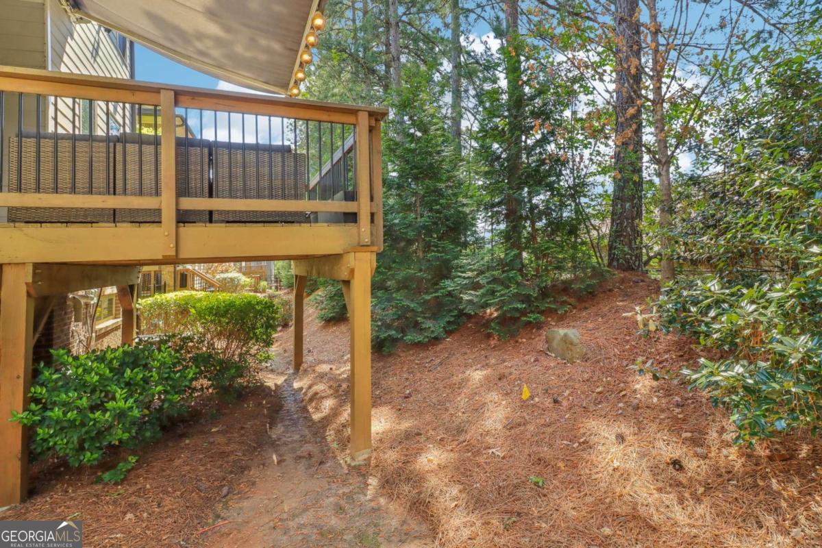 823 Canterbury Overlook Property Photo 37