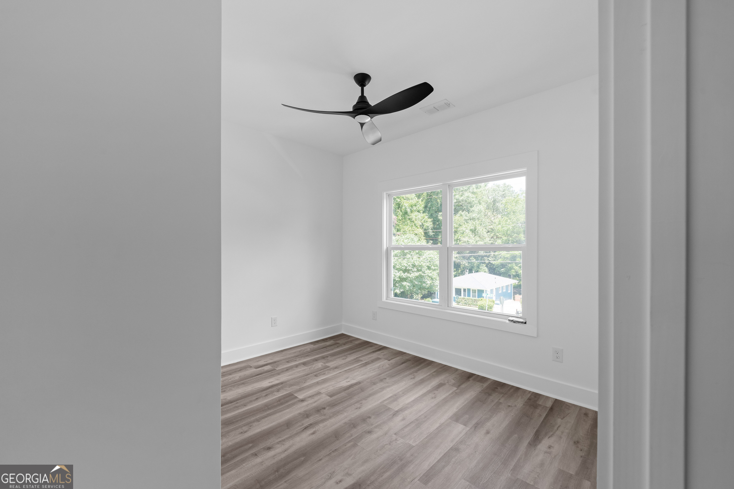 80 Nw Burbank Drive Property Photo 18