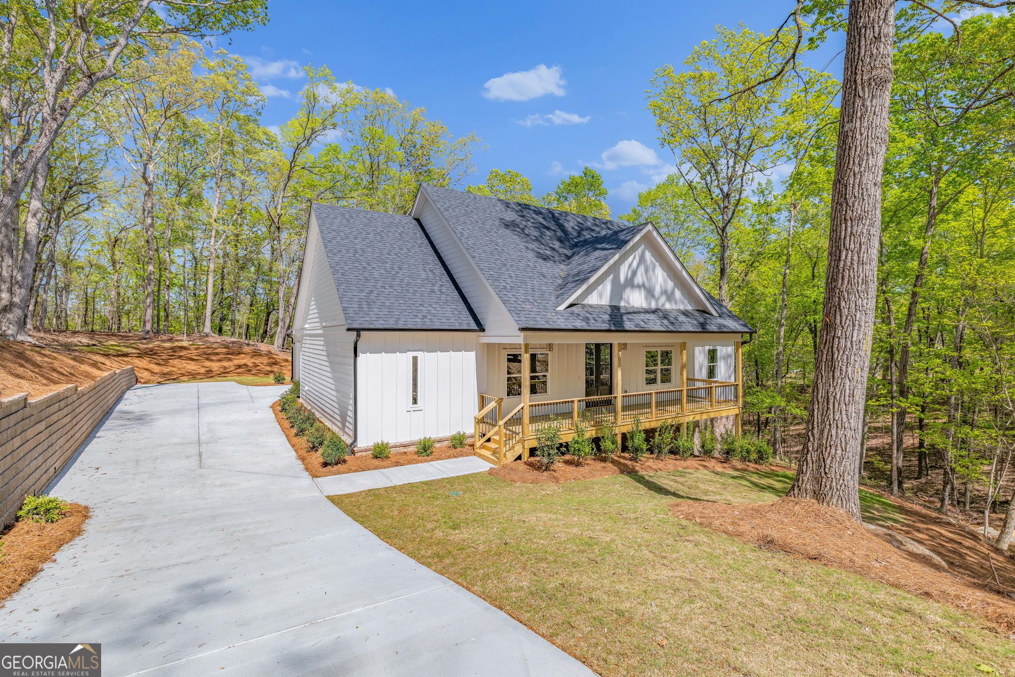 122 Planters Pointe Drive Property Photo 2