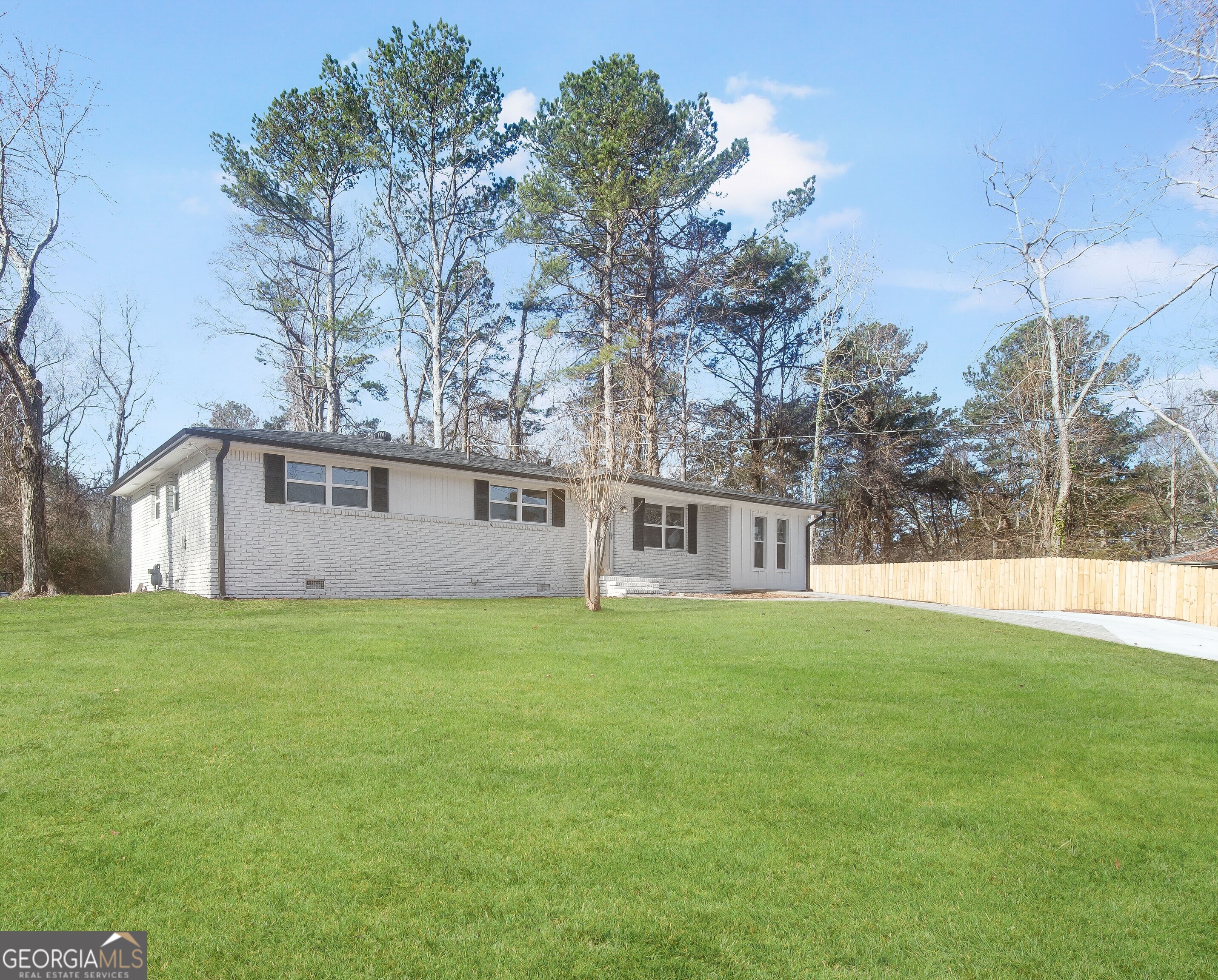 771 N Burnt Hickory Road Property Photo 1