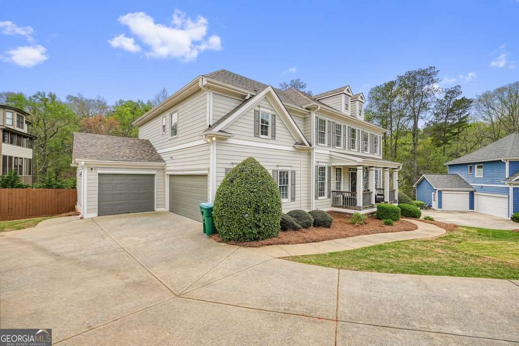 603 Redcoat Circle Property Photo 3