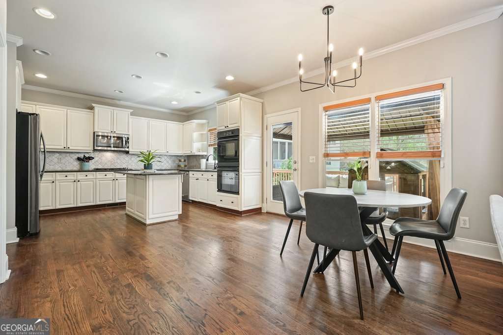 603 Redcoat Circle Property Photo 20