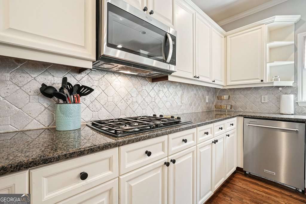603 Redcoat Circle Property Photo 24