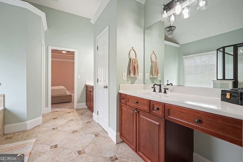 603 Redcoat Circle Property Photo 39