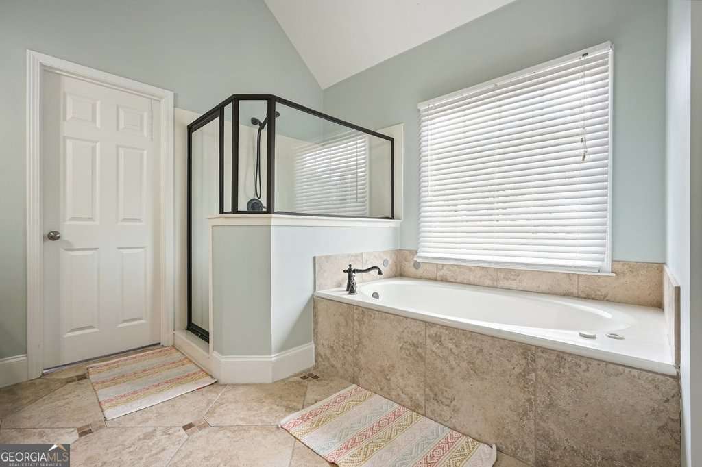 603 Redcoat Circle Property Photo 40
