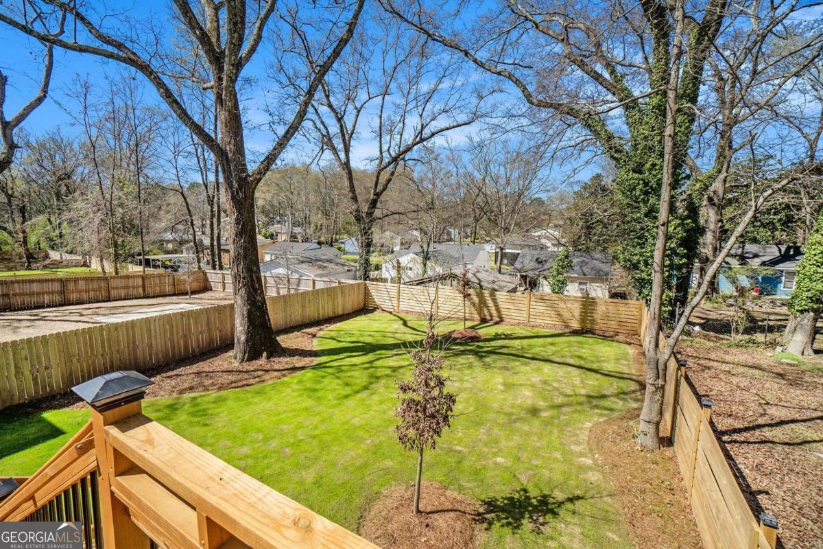 676 S Grand Avenue Nw Property Photo 13