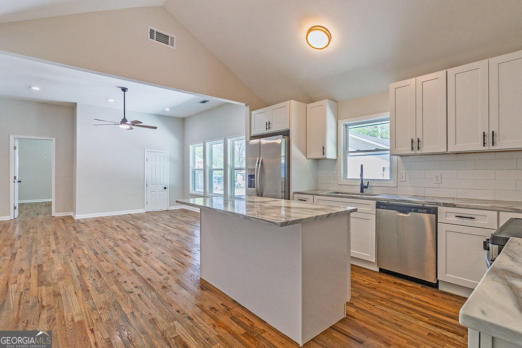 111 Ford Street Property Photo 3
