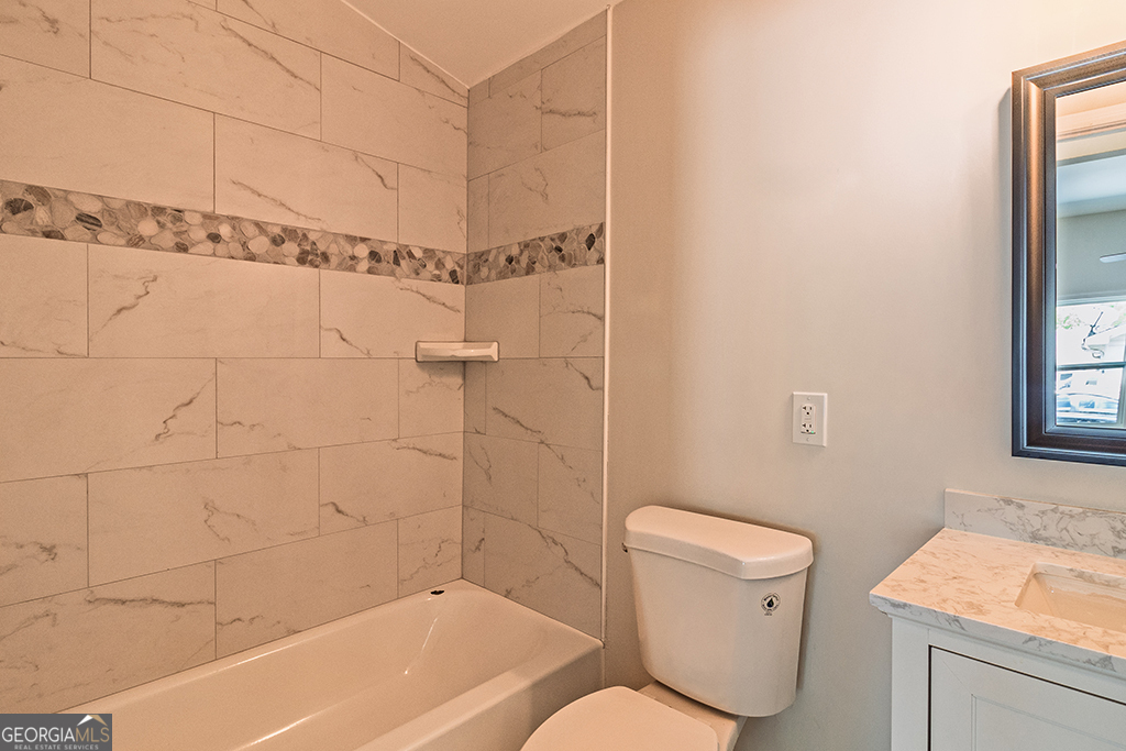 111 Ford Street Property Photo 5
