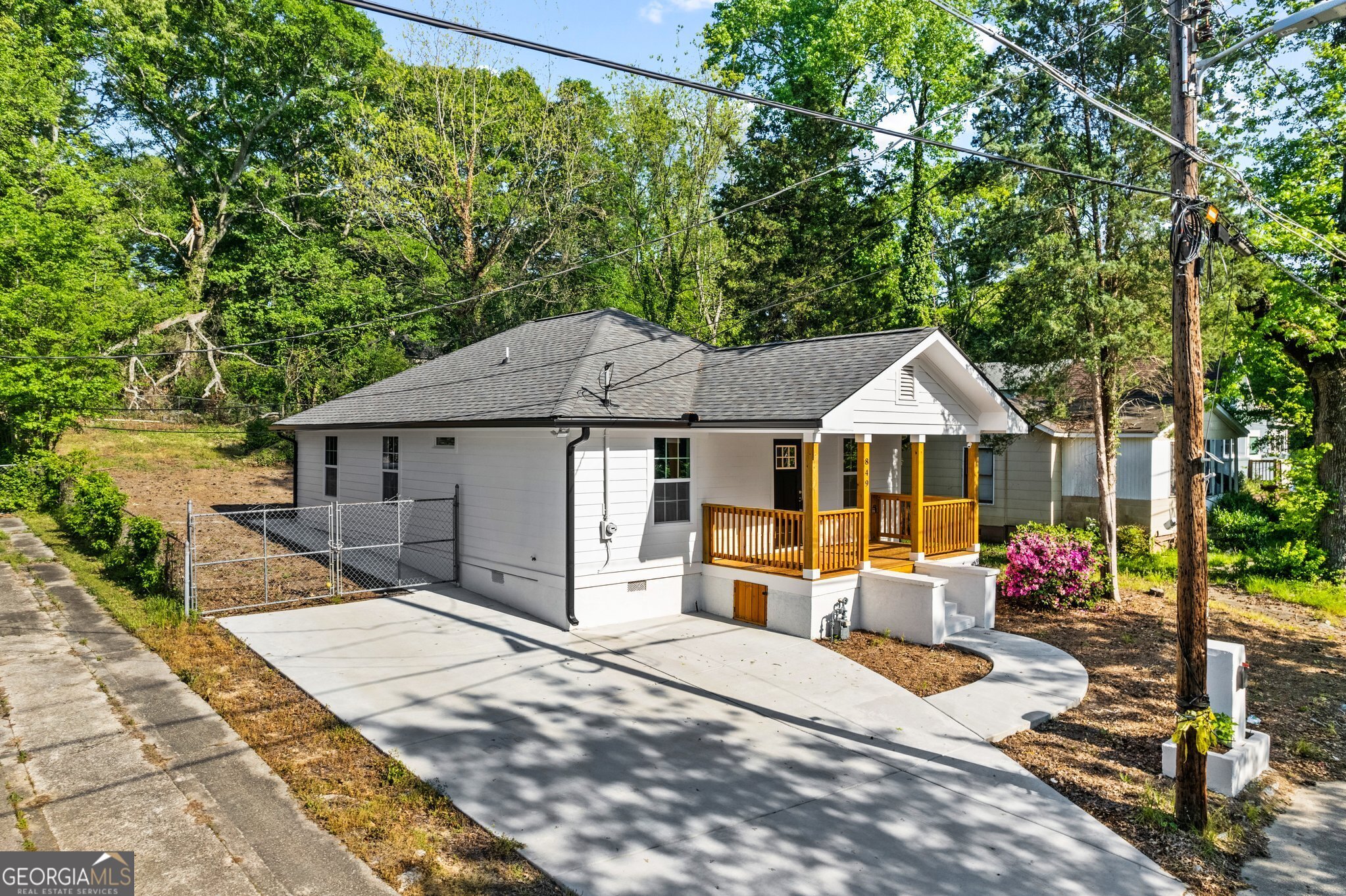 849 Wood Street Nw Property Photo 3