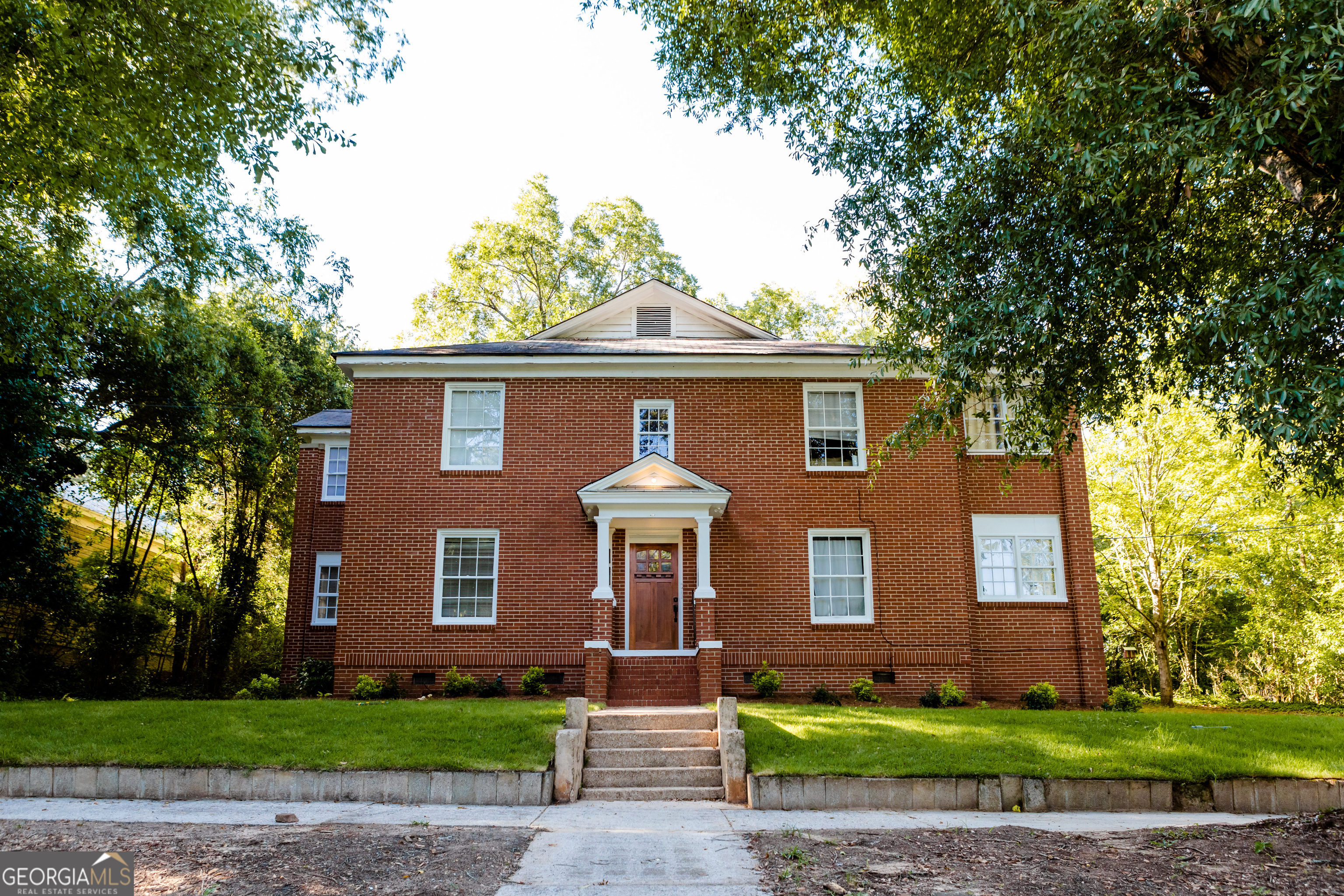 111 E Screven Street # 2 Property Photo