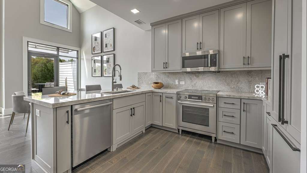 1281 #2 E Main Street Property Photo 15