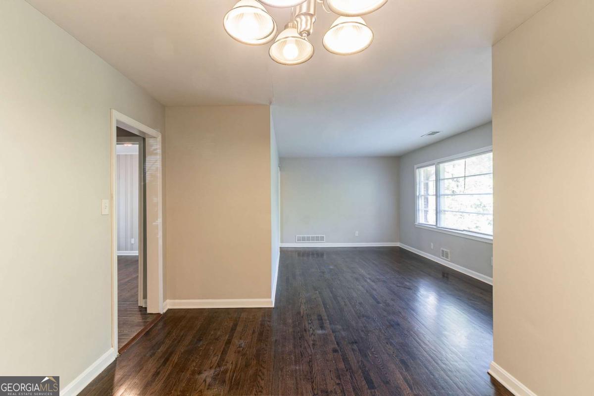 2345 Leith Avenue Property Photo 8
