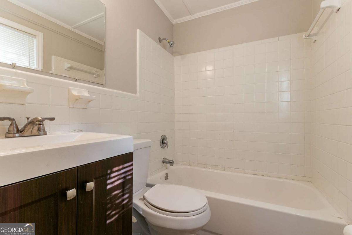 2345 Leith Avenue Property Photo 12