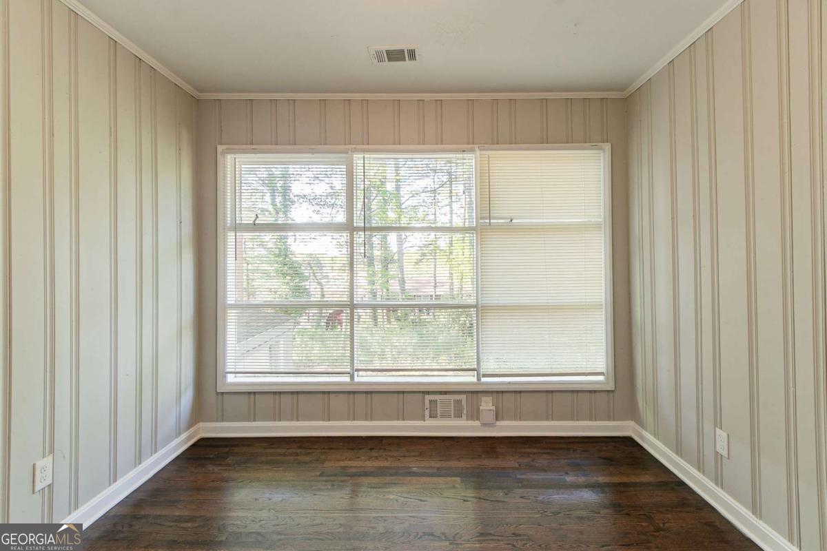 2345 Leith Avenue Property Photo 14