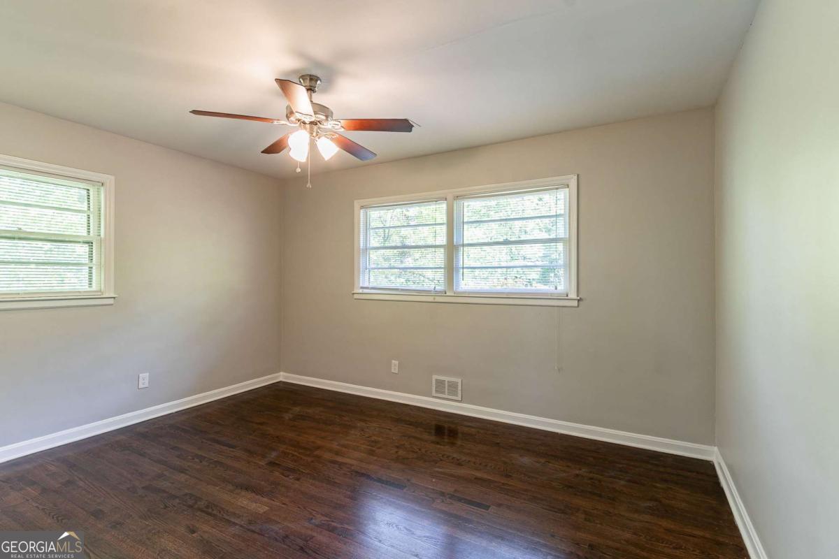 2345 Leith Avenue Property Photo 15