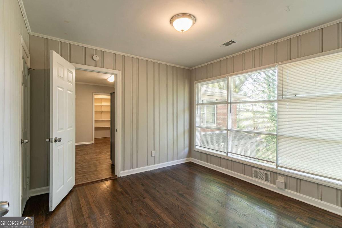 2345 Leith Avenue Property Photo 16