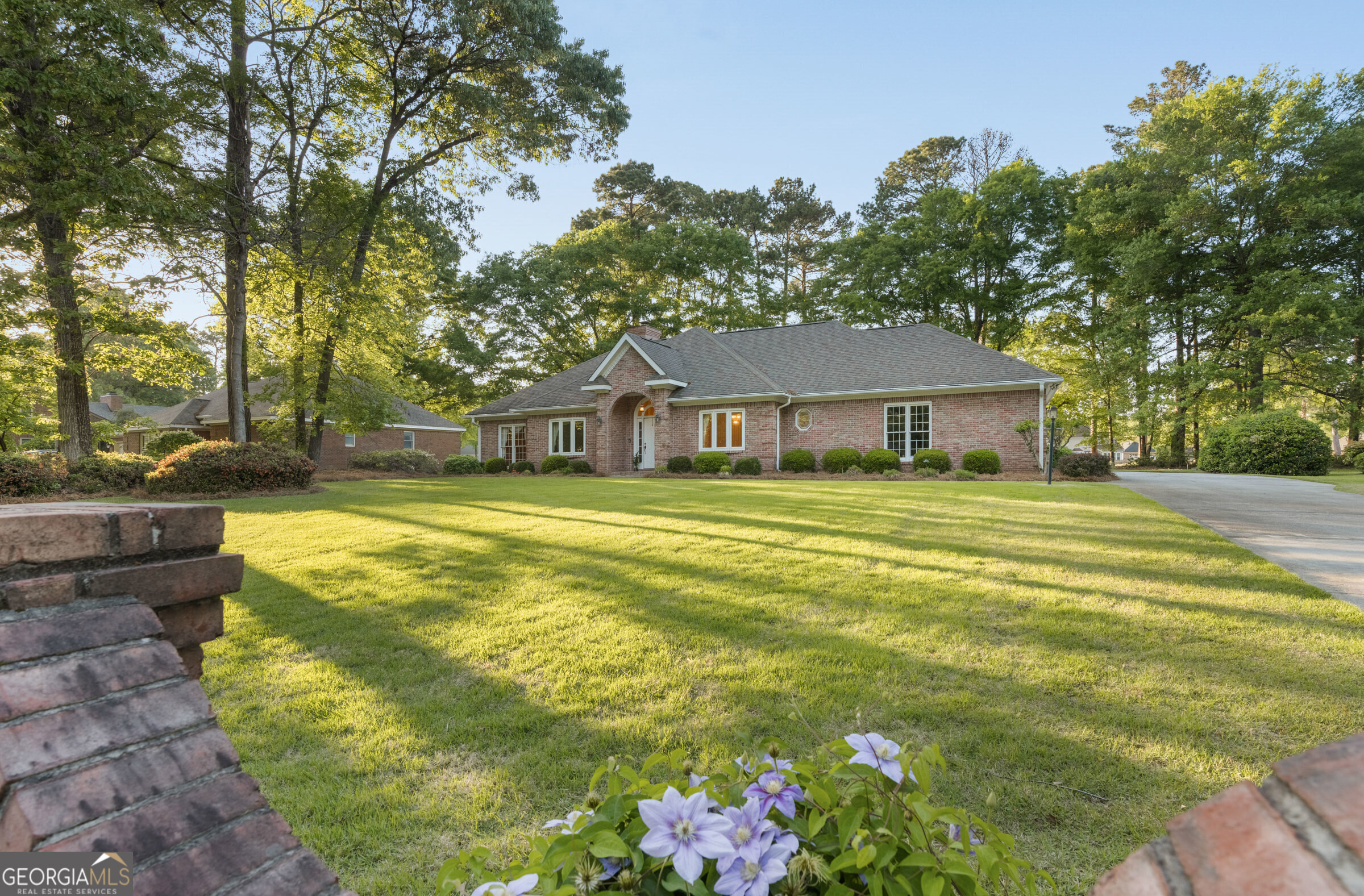 209 Stathams Way Property Photo